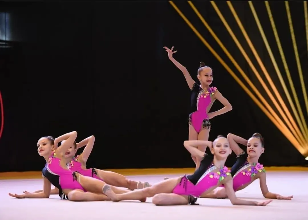 gimnastas-nosotros-kaidans